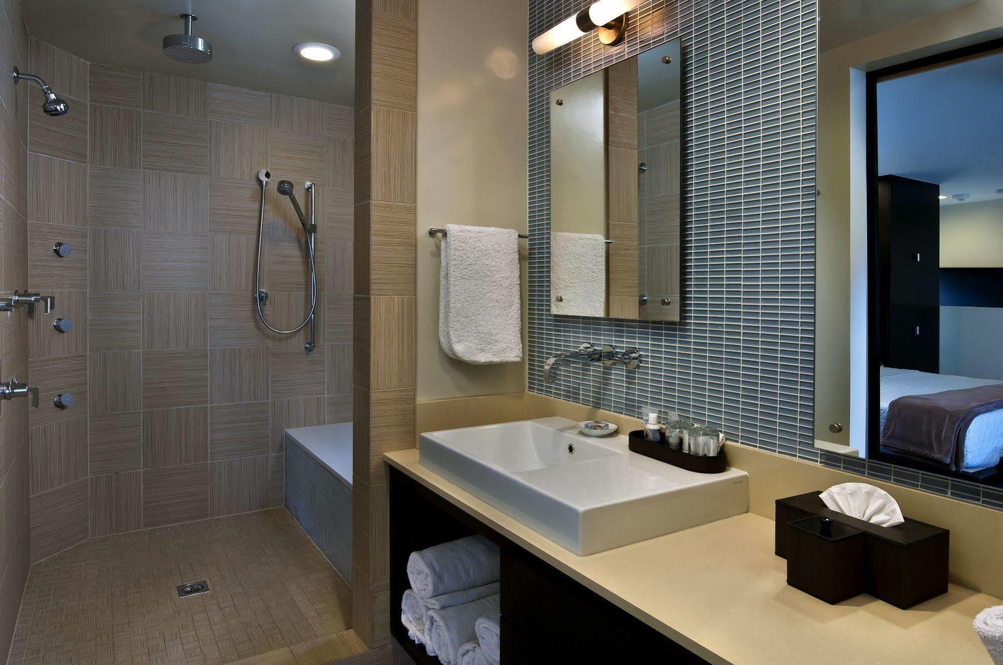 Aurora Hotel Avalon Dış mekan fotoğraf